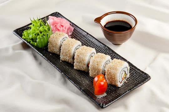 Sushi đậu hũ chay không kém phần tinh tế