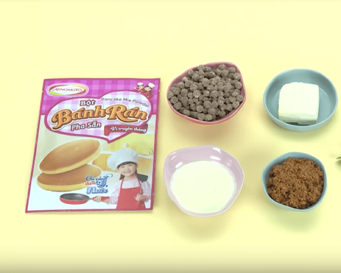 Cách biến tấu trà sữa trân châu thành pancake cực lạ của Mẹ trẻ